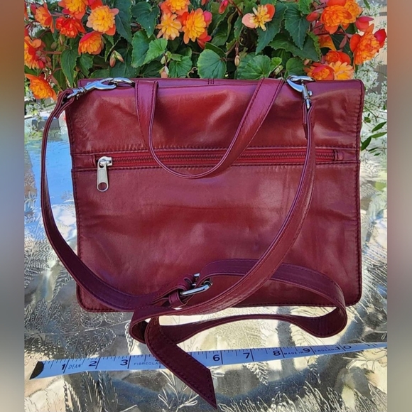 WILSON'S RED LEATHER PURSE - Picture 7 of 9